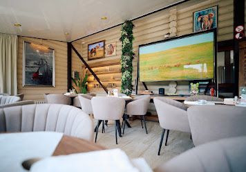 Фото №3 зала Земля